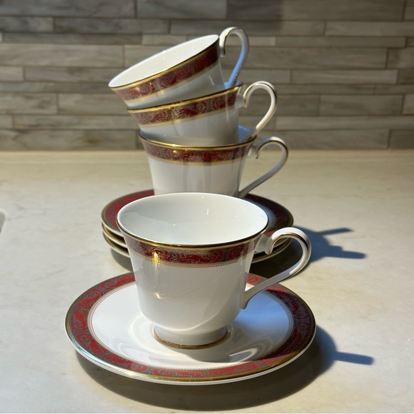 Royal Doulton Martinique Cups and Saucers set of 4 - Picture 10 of 11